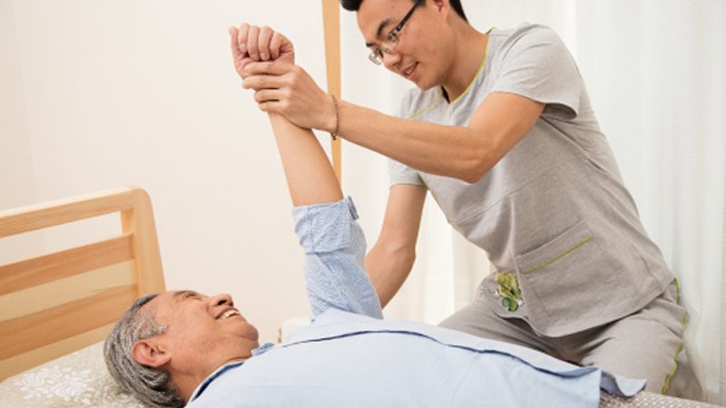 成都瘫痪病人护工价格：揭秘背后的考量因素