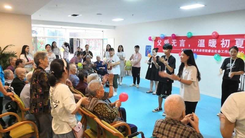 养老加盟代理：政策导向下的区域布局之道**